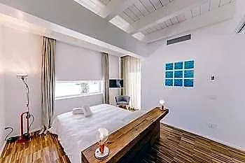 10 Otel