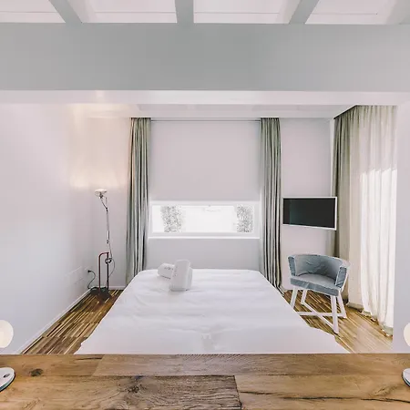 10 4* Polignano a Mare